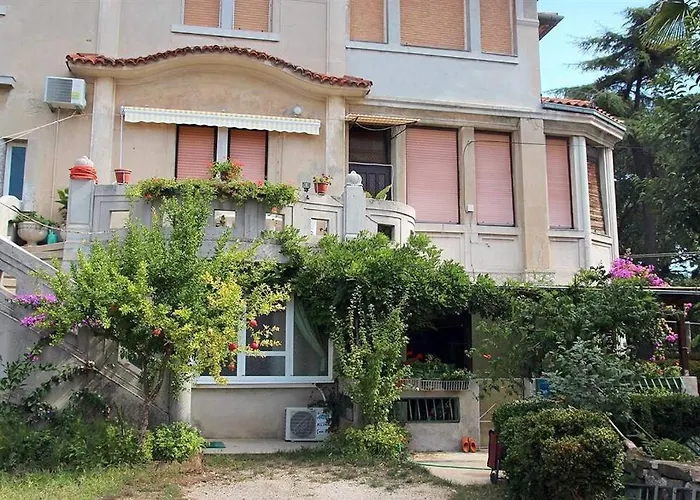 Flora Maris With A Terrace Διαμέρισμα *